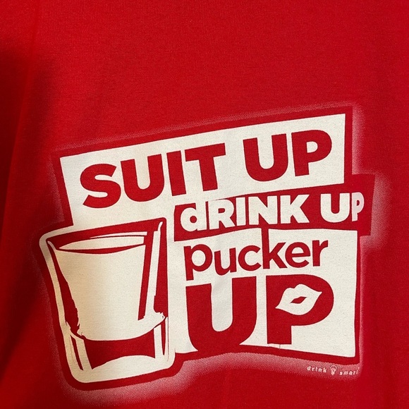 Gildan DryBlend Drink Up Shirt Sleeve Tee T-Shirt Red Mens Size XL Like New - Picture 7 of 7